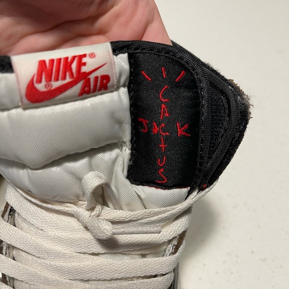 Travis Scott x Jordan 1 high main image 4